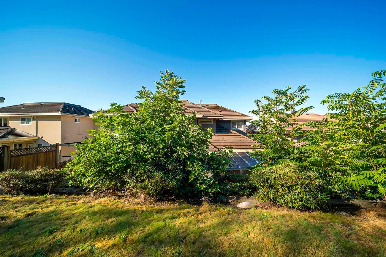 7371 Union Street - Simon Fraser Univer. Single Family Residence for Sale, 6 Bedrooms (R3050702) #37