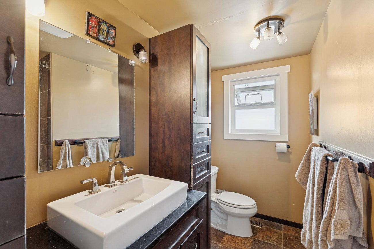 558 Draycott Street - Central Coquitlam Single Family Residence for Sale, 4 Bedrooms (R3051211) #22