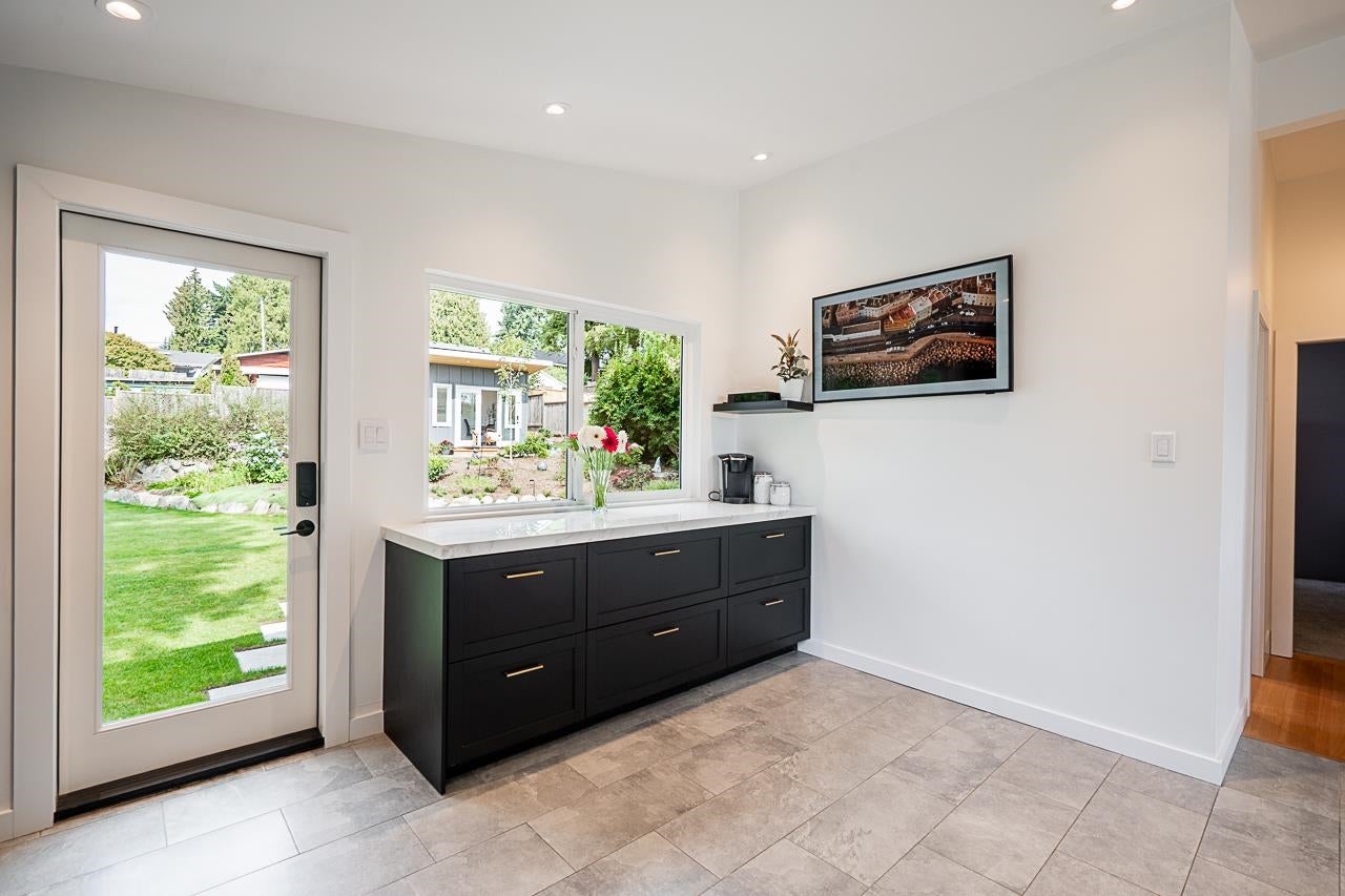 1723 Hammond Avenue - Central Coquitlam Single Family Residence for Sale, 5 Bedrooms (R3051213)# - 4