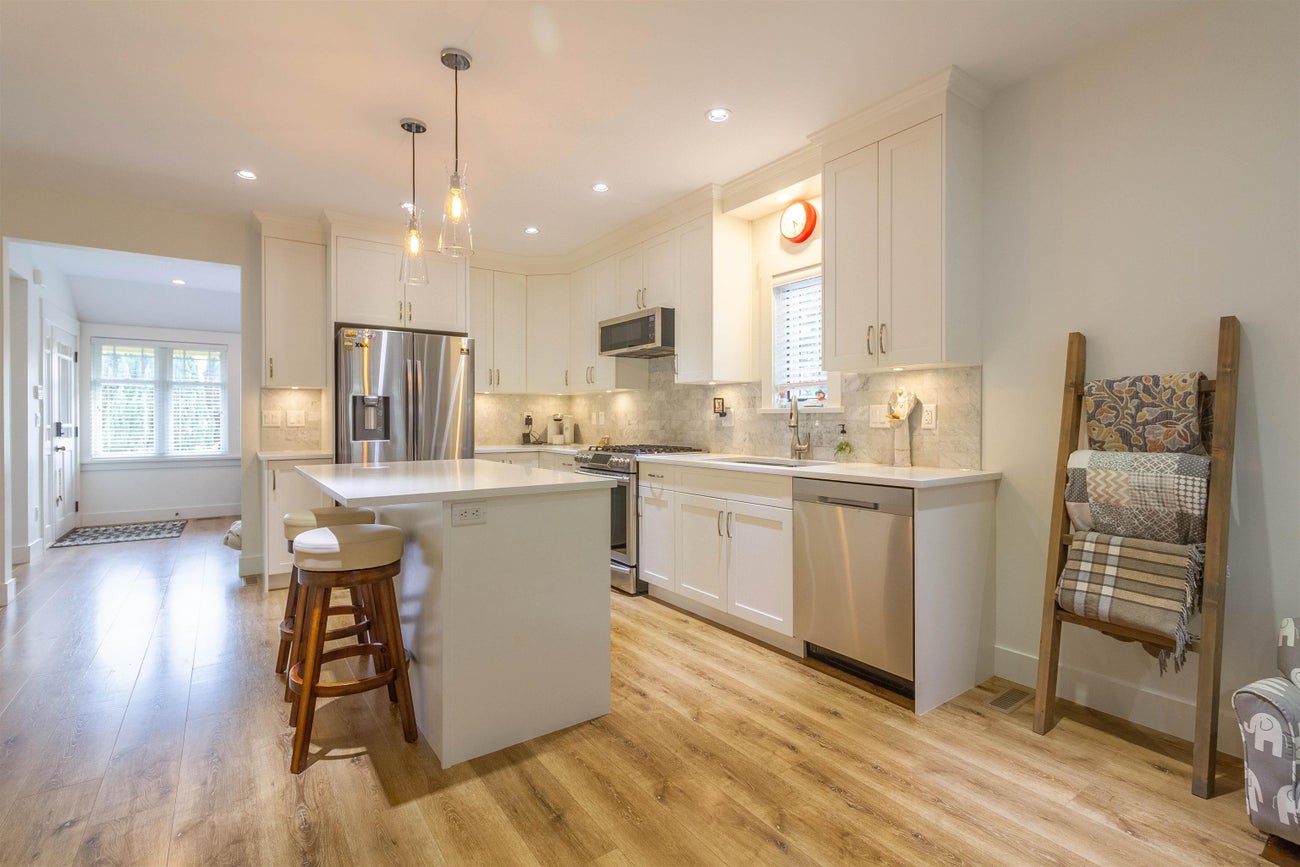 903 Walls Avenue - Maillardville Single Family Residence for Sale, 6 Bedrooms (R3051242) #10
