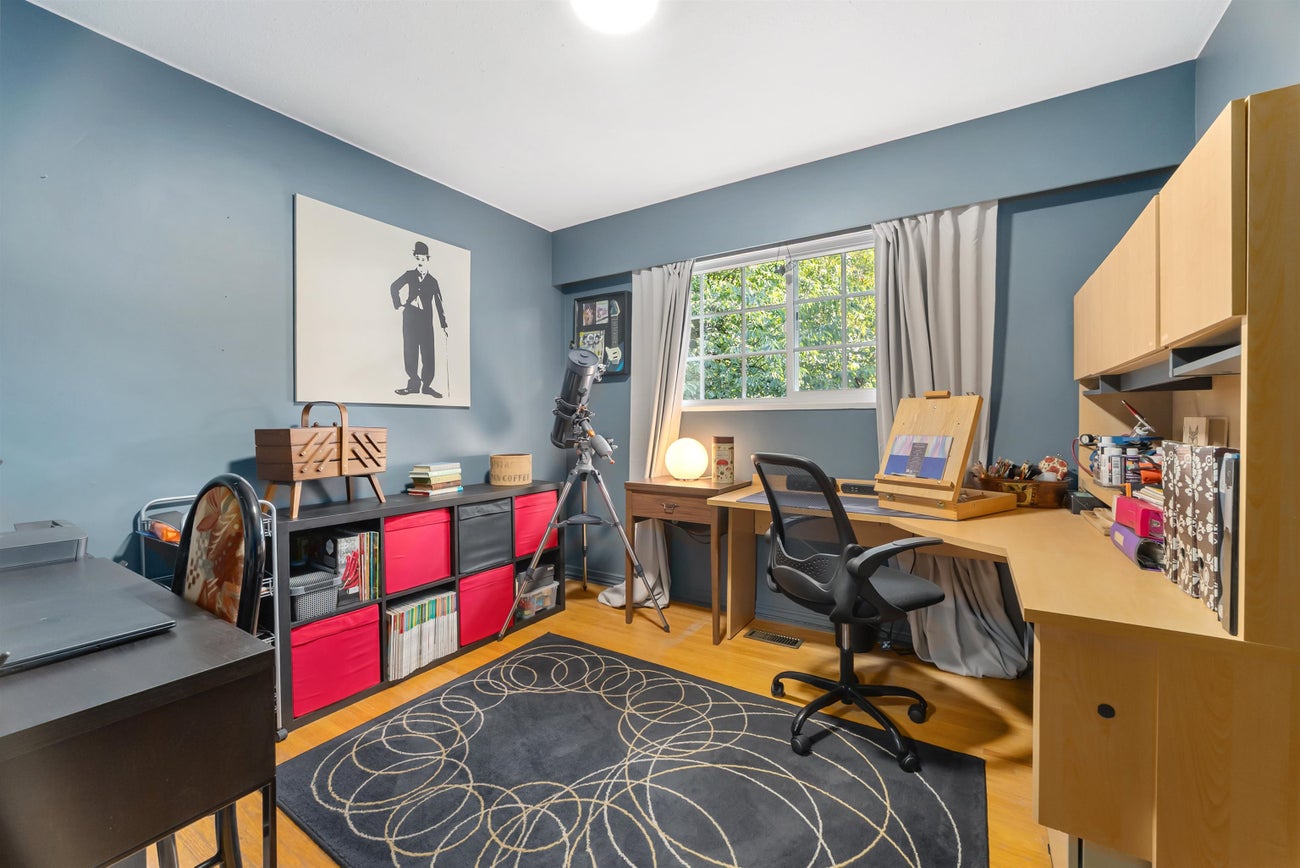 2560 Haversley Avenue - Coquitlam East Single Family Residence for Sale, 4 Bedrooms (R3051661)# - 18