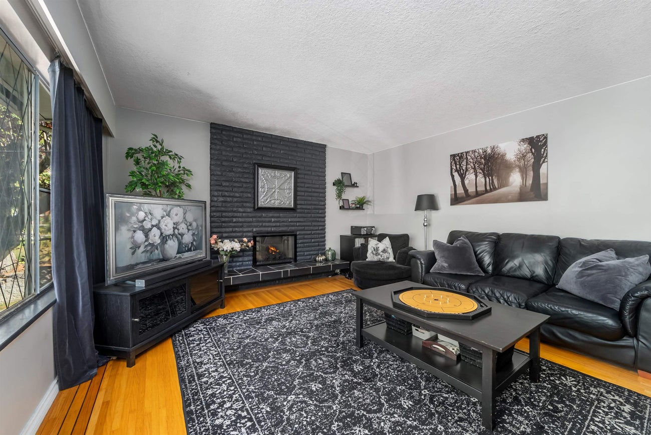 2560 Haversley Avenue - Coquitlam East Single Family Residence for Sale, 4 Bedrooms (R3051661)# - 7