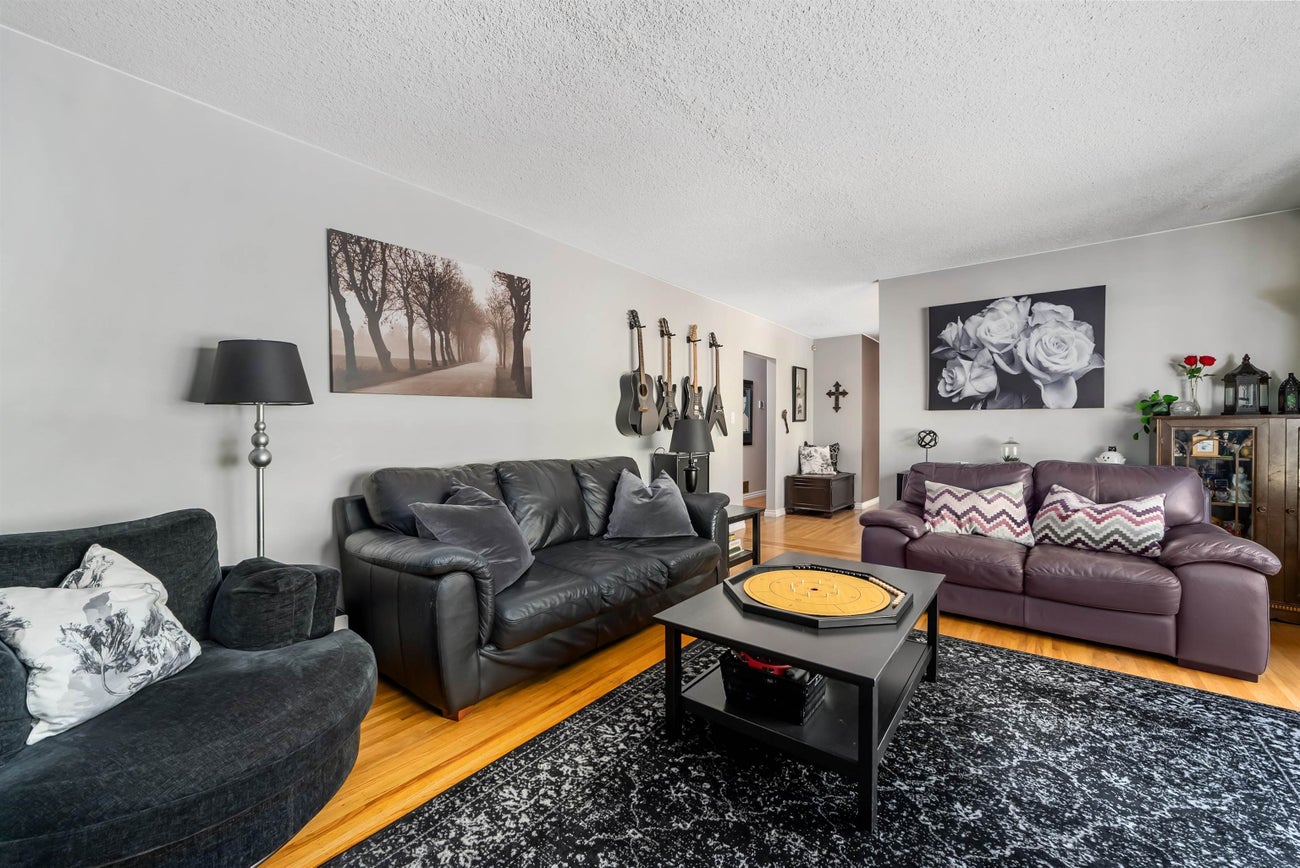 2560 Haversley Avenue - Coquitlam East Single Family Residence for Sale, 4 Bedrooms (R3051661)# - 8