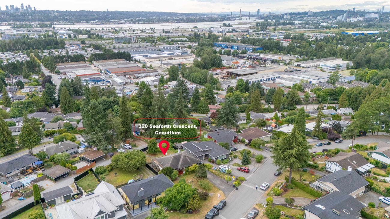 320 Seaforth Crescent - Central Coquitlam Single Family Residence for Sale, 4 Bedrooms (R3051817) #2