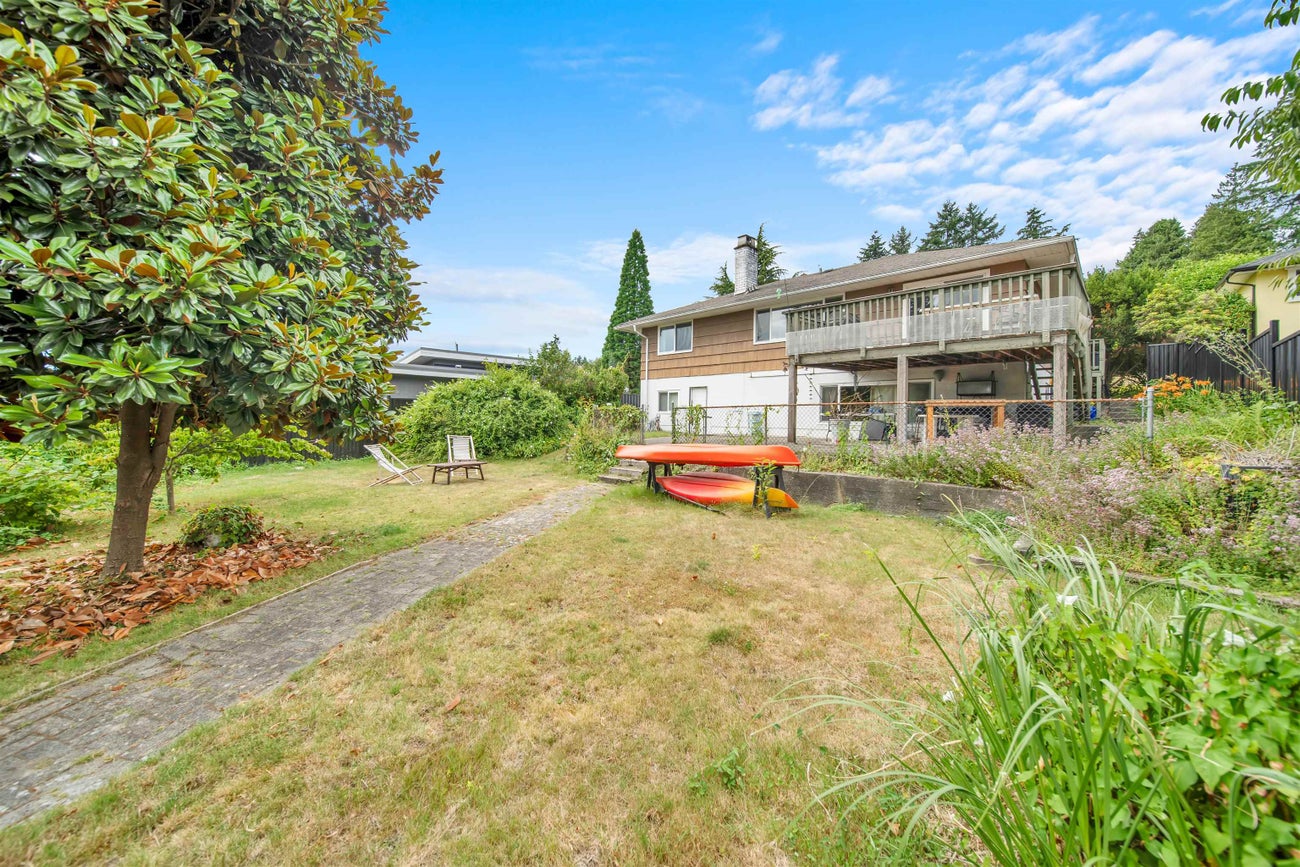 320 Seaforth Crescent - Central Coquitlam Single Family Residence for Sale, 4 Bedrooms (R3051817) #38