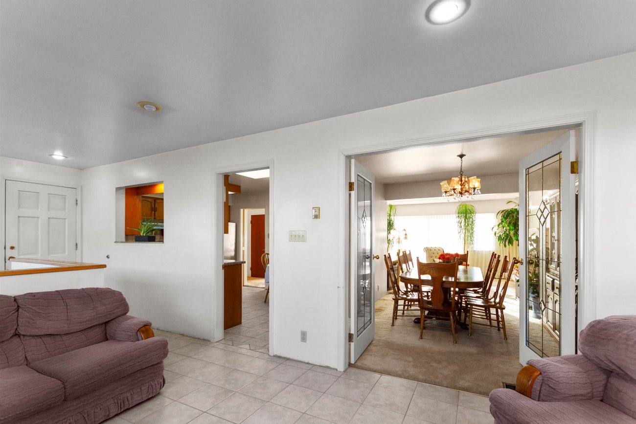 6771 Winch Street - Sperling-Duthie Single Family Residence for Sale, 5 Bedrooms (R3052230) #10