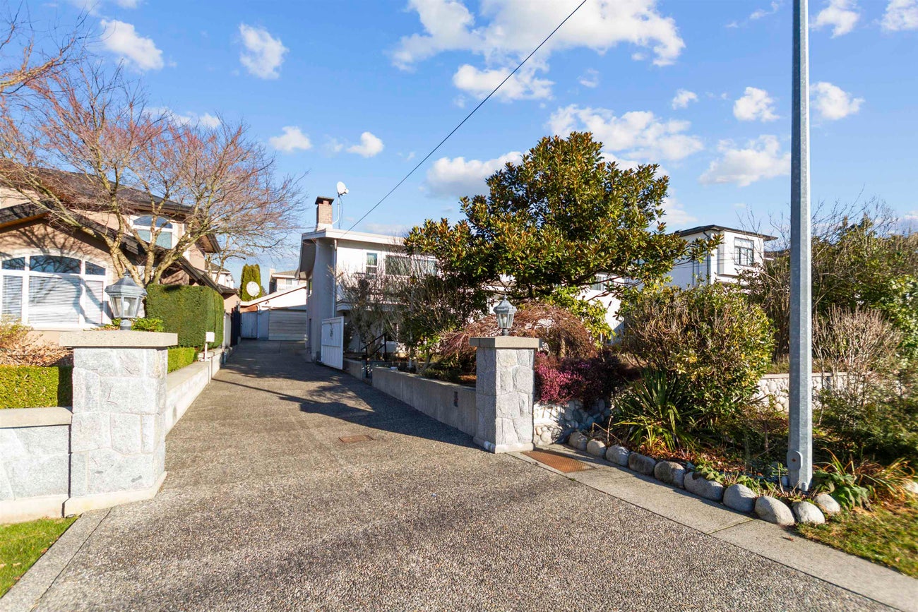 6771 Winch Street - Sperling-Duthie Single Family Residence for Sale, 5 Bedrooms (R3052230)# - 2