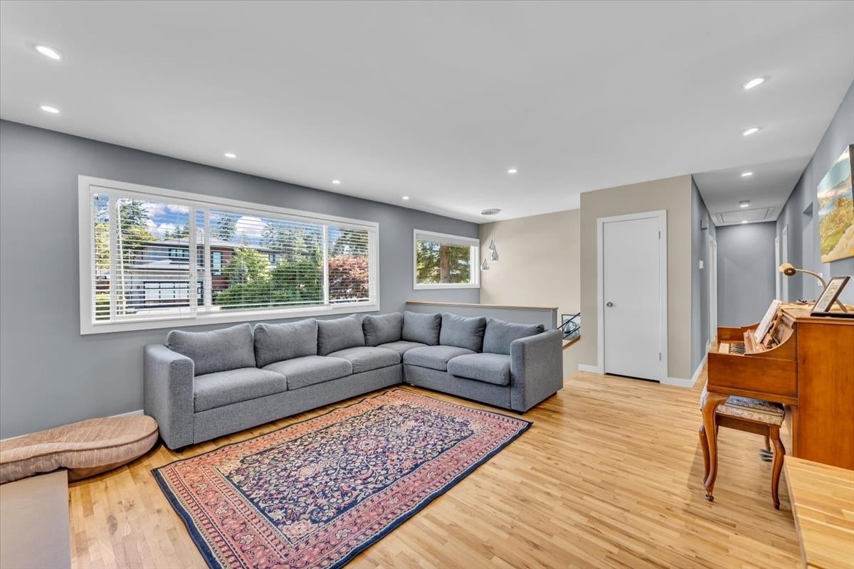 676 Firdale Street - Central Coquitlam Single Family Residence for Sale, 4 Bedrooms (R3052358) #27