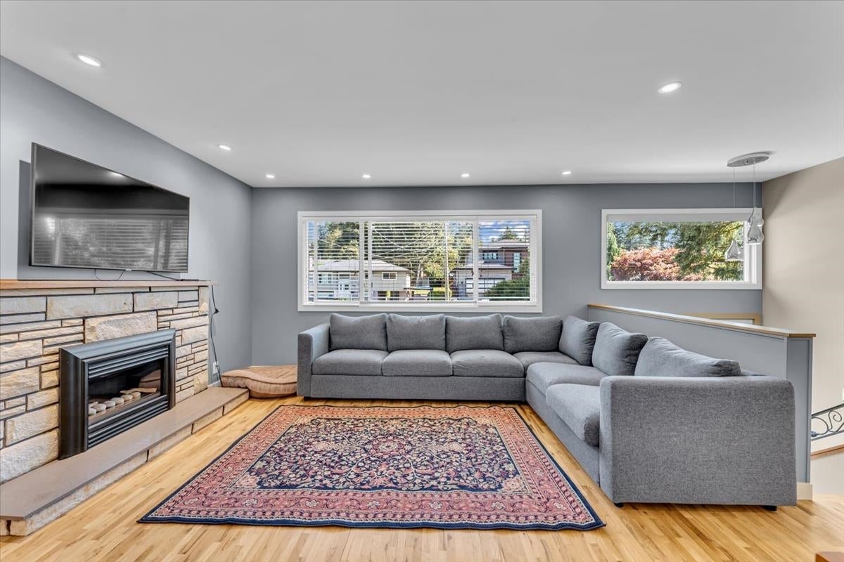 676 Firdale Street - Central Coquitlam Single Family Residence for Sale, 4 Bedrooms (R3052358) #28