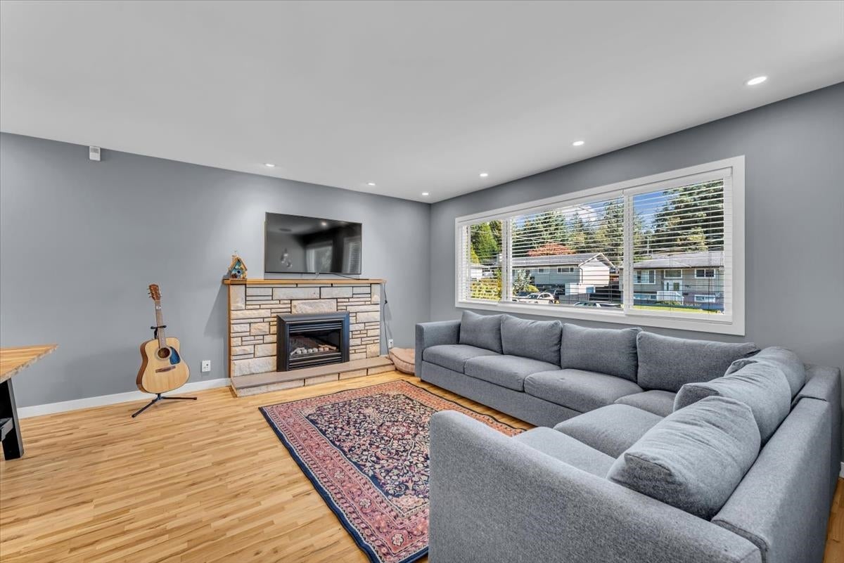 676 Firdale Street - Central Coquitlam Single Family Residence for Sale, 4 Bedrooms (R3052358) #29