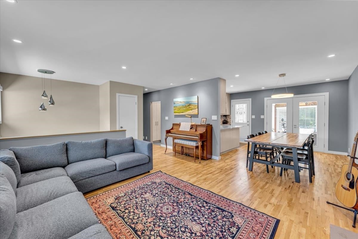 676 Firdale Street - Central Coquitlam Single Family Residence for Sale, 4 Bedrooms (R3052358) #30