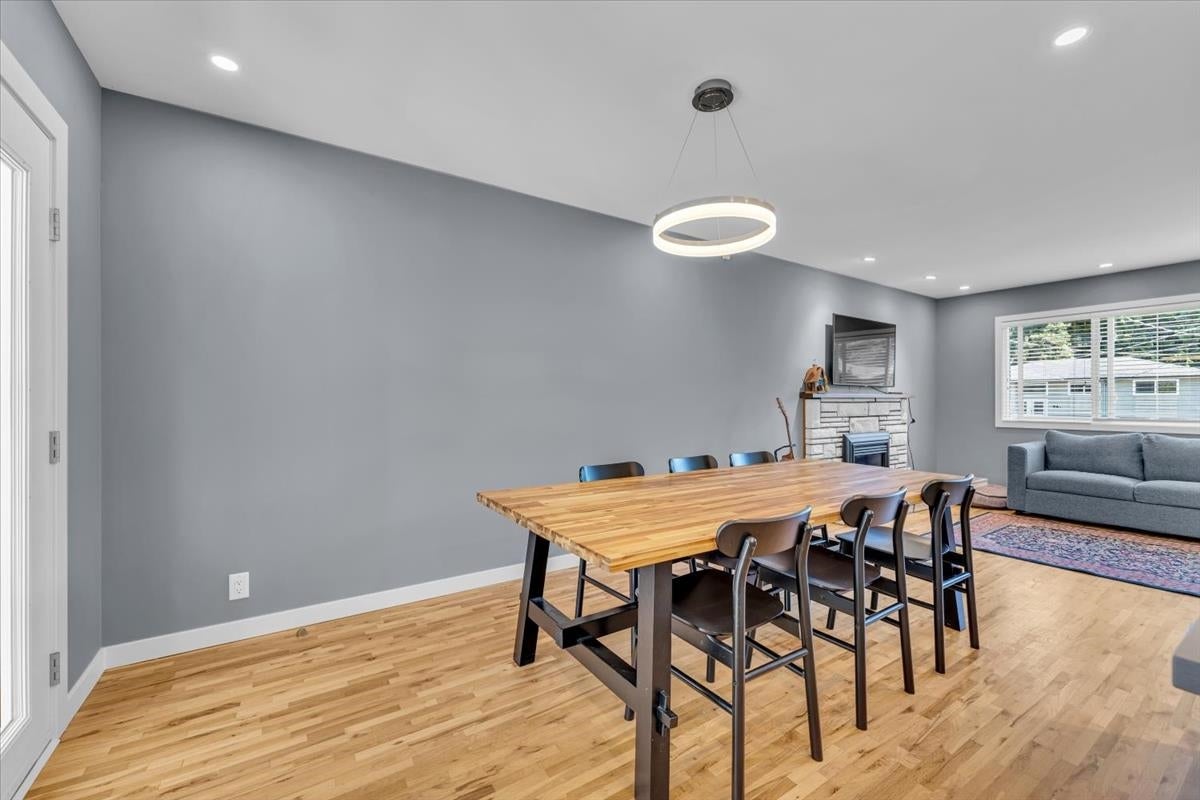 676 Firdale Street - Central Coquitlam Single Family Residence for Sale, 4 Bedrooms (R3052358) #9
