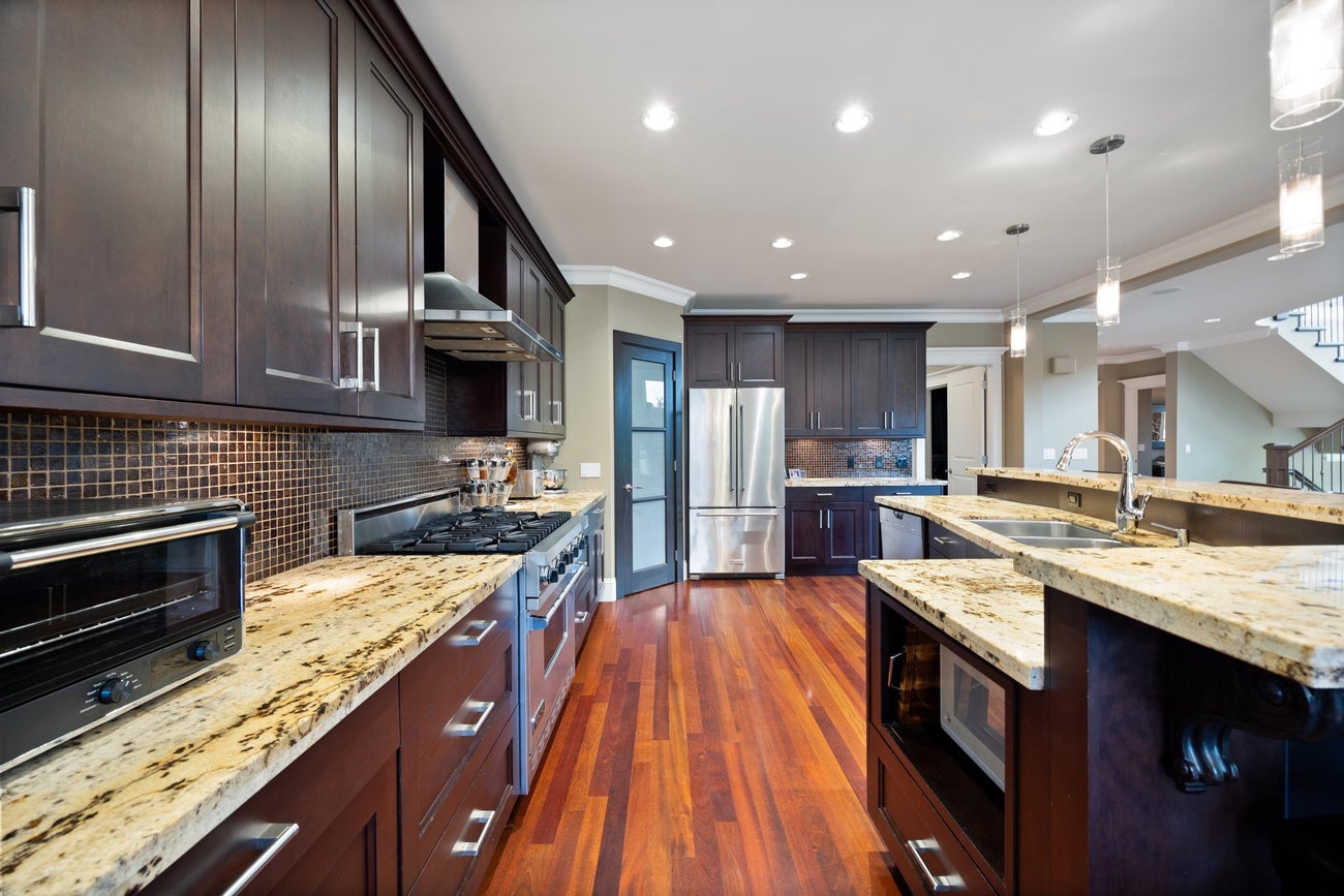 618 Berry Street - Central Coquitlam Single Family Residence for Sale, 5 Bedrooms (R3052696)# - 20