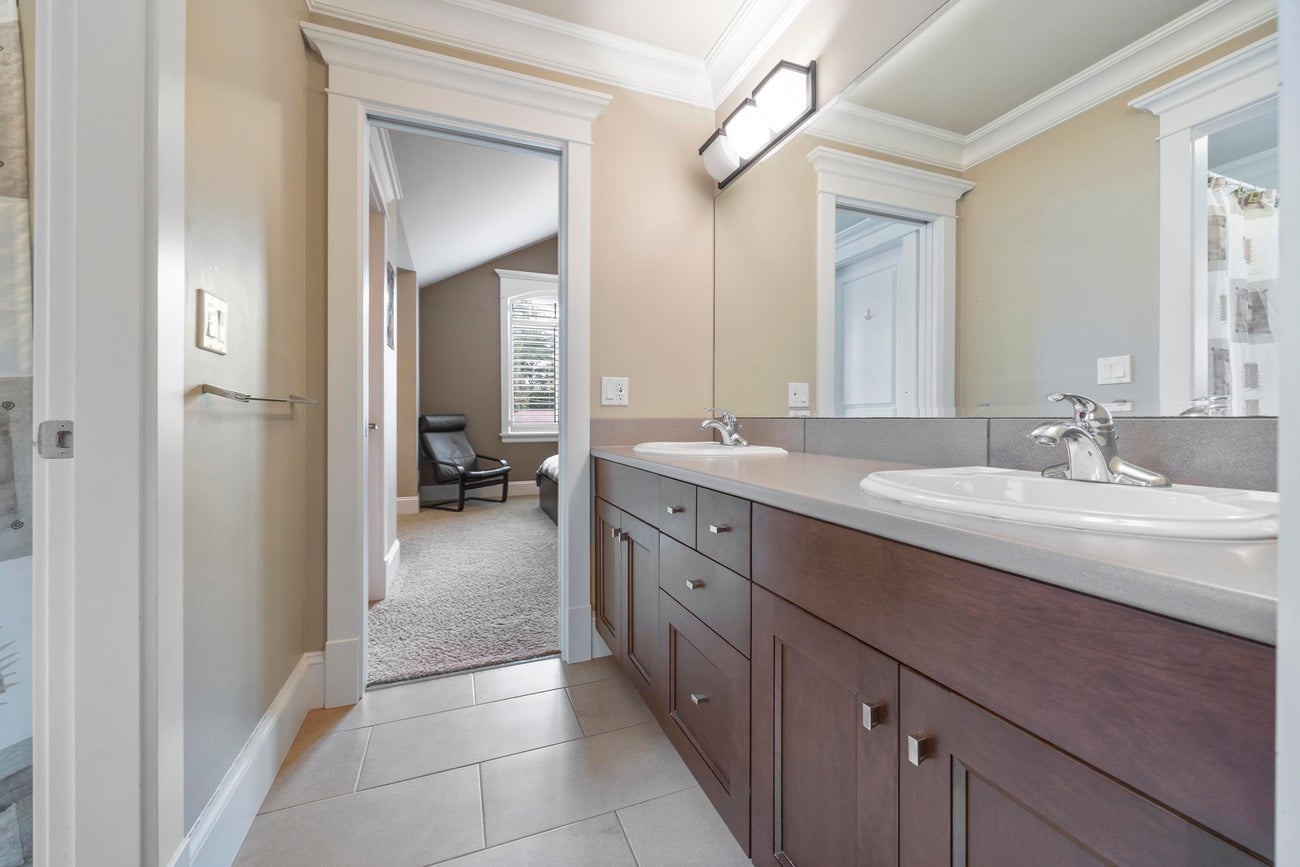 618 Berry Street - Central Coquitlam Single Family Residence for Sale, 5 Bedrooms (R3052696)# - 31