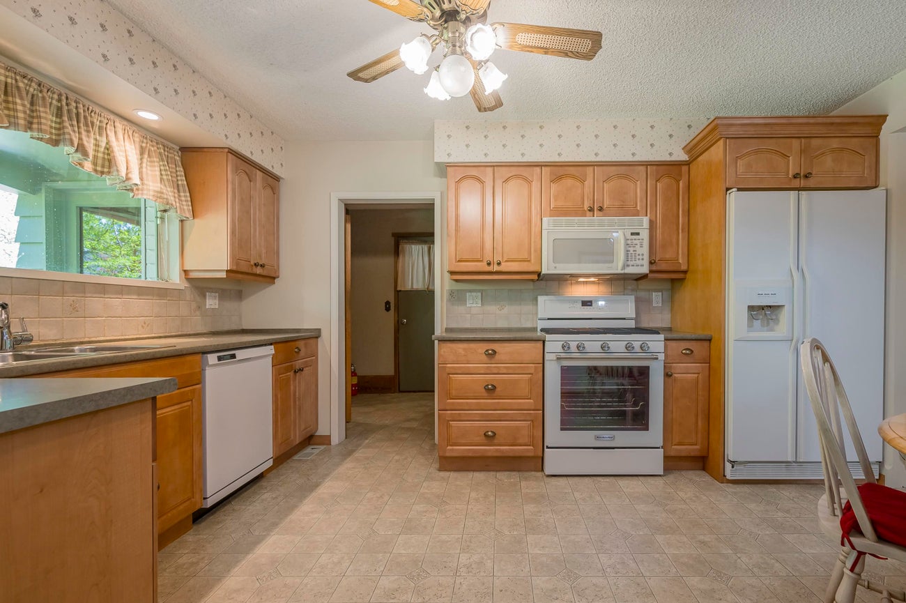 1168 Charland Avenue - Central Coquitlam Single Family Residence for Sale, 4 Bedrooms (R3052833)# - 5