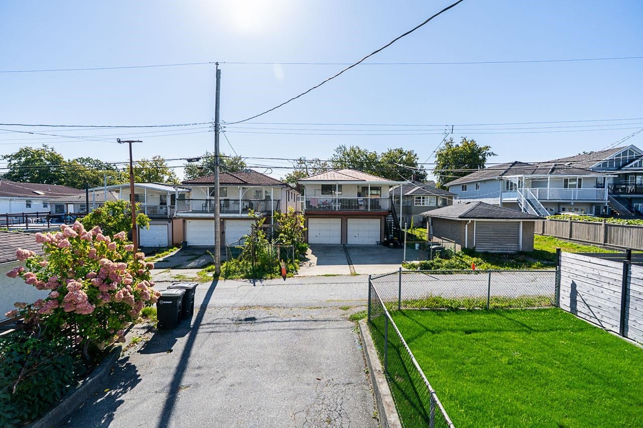 4346 Dundas Street - Vancouver Heights Single Family Residence for Sale, 6 Bedrooms (R3053112)# - 19