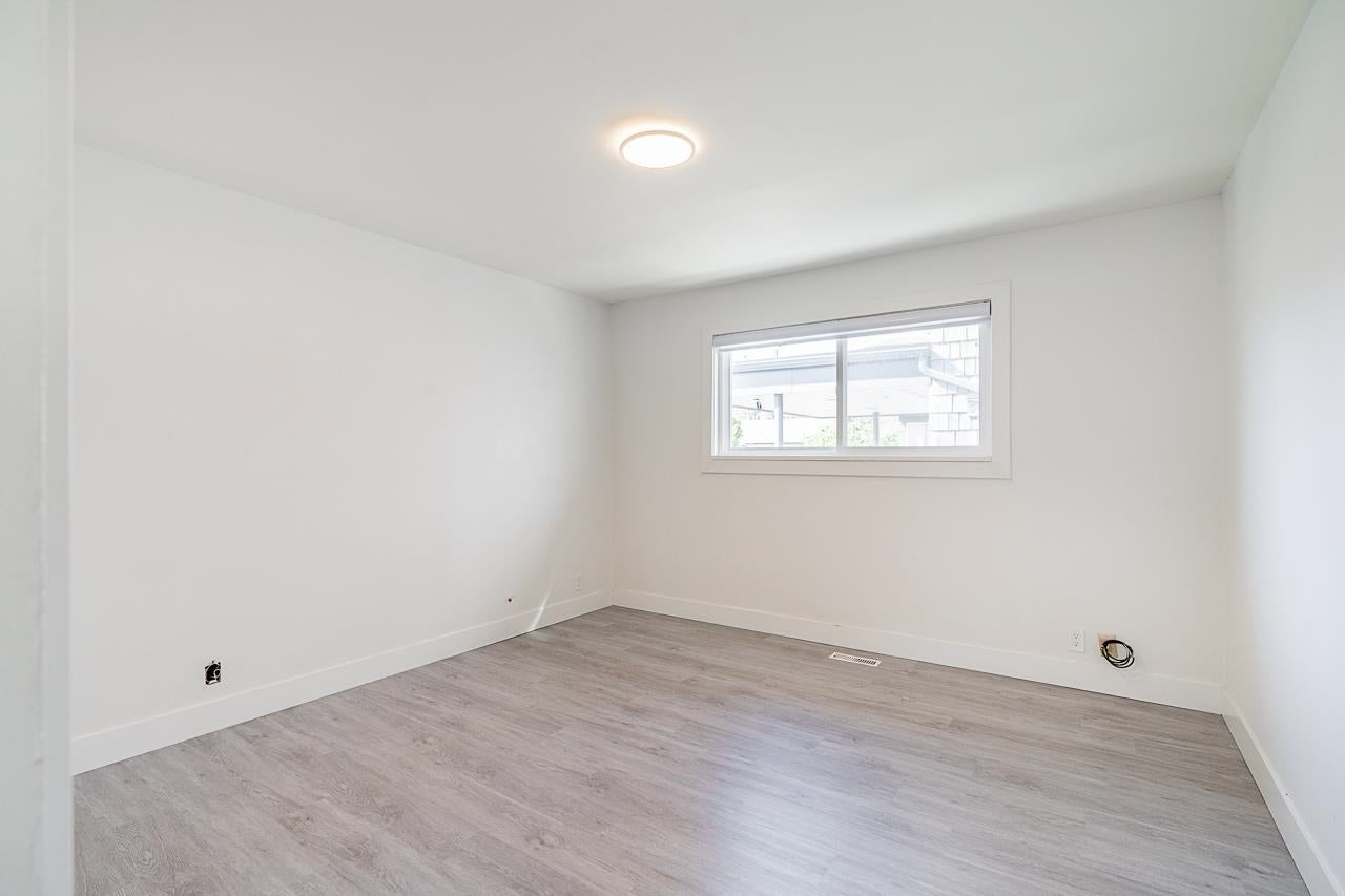 4346 Dundas Street - Vancouver Heights Single Family Residence for Sale, 6 Bedrooms (R3053112)# - 24