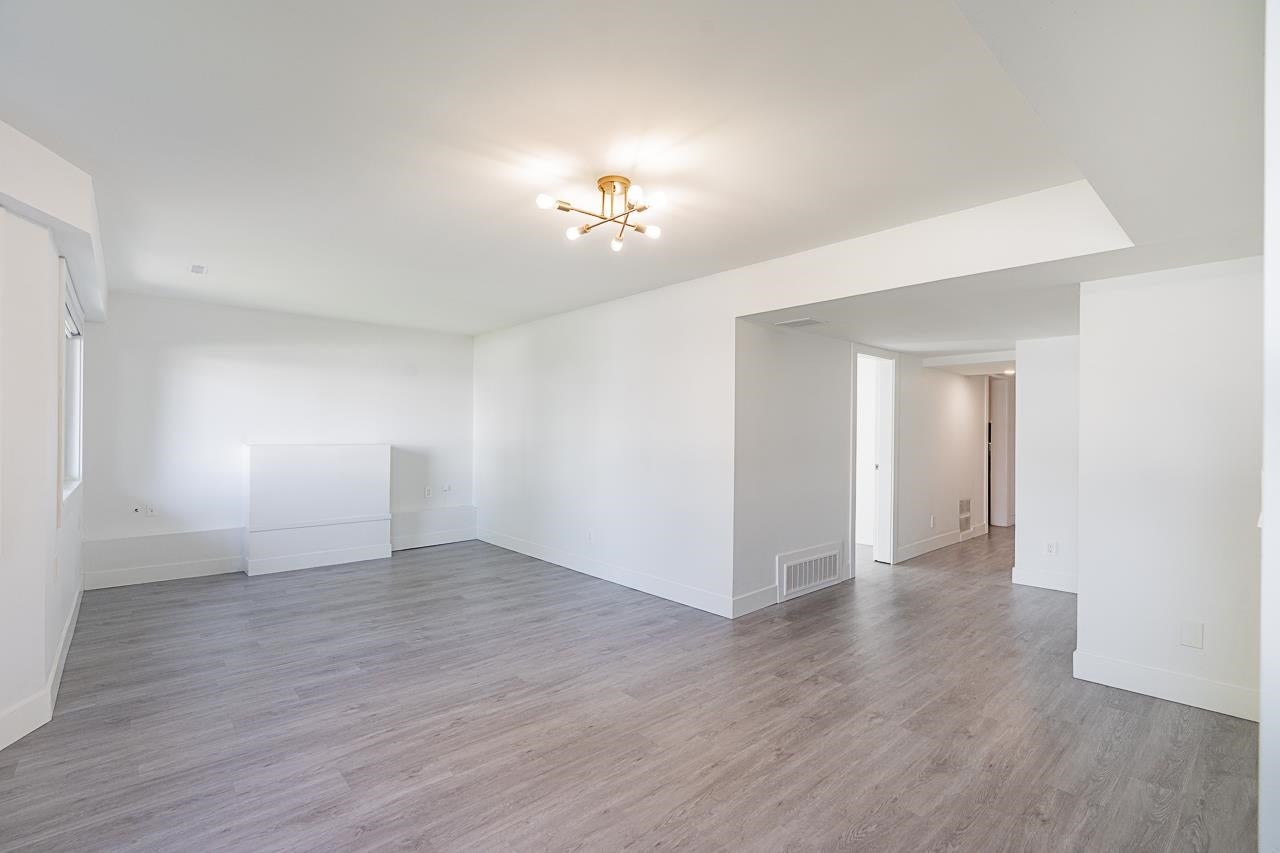 4346 Dundas Street - Vancouver Heights Single Family Residence for Sale, 6 Bedrooms (R3053112)# - 26