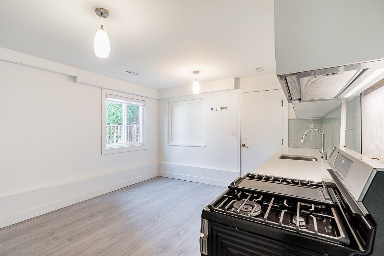 4346 Dundas Street - Vancouver Heights Single Family Residence for Sale, 6 Bedrooms (R3053112)# - 29