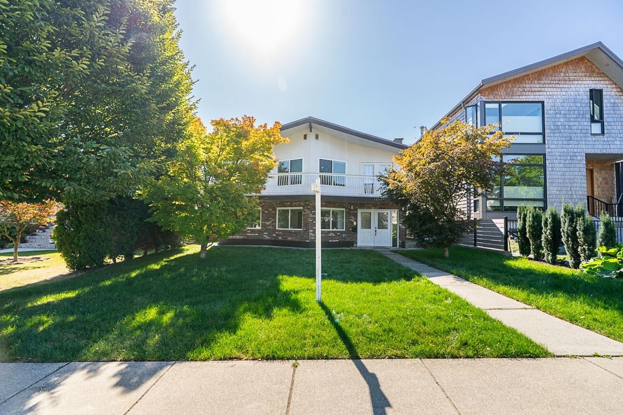 4346 Dundas Street - Vancouver Heights Single Family Residence for Sale, 6 Bedrooms (R3053112)# - 2