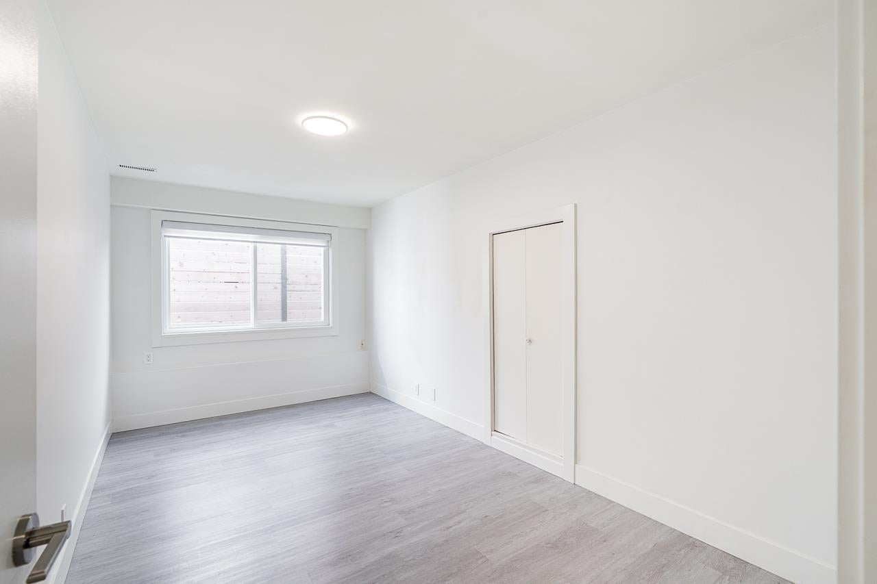 4346 Dundas Street - Vancouver Heights Single Family Residence for Sale, 6 Bedrooms (R3053112)# - 32