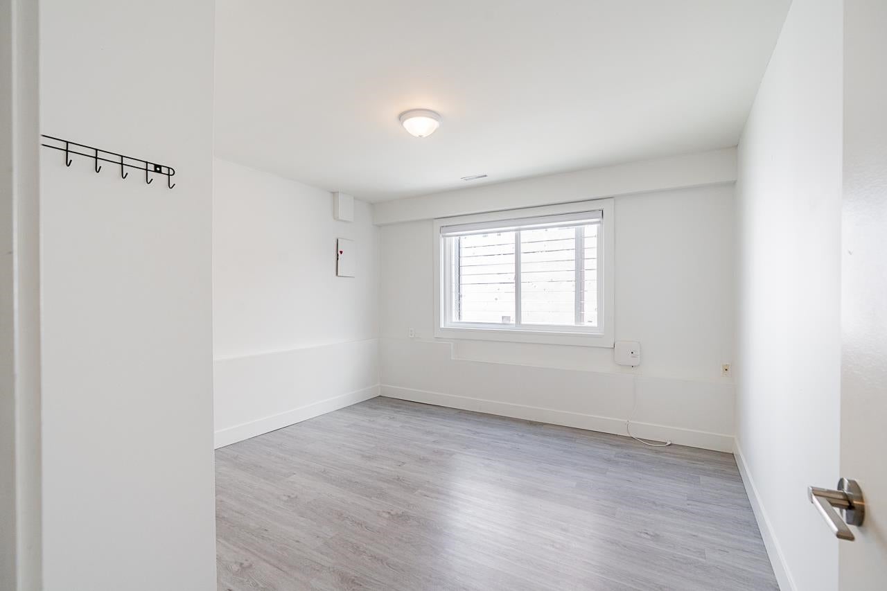 4346 Dundas Street - Vancouver Heights Single Family Residence for Sale, 6 Bedrooms (R3053112)# - 33