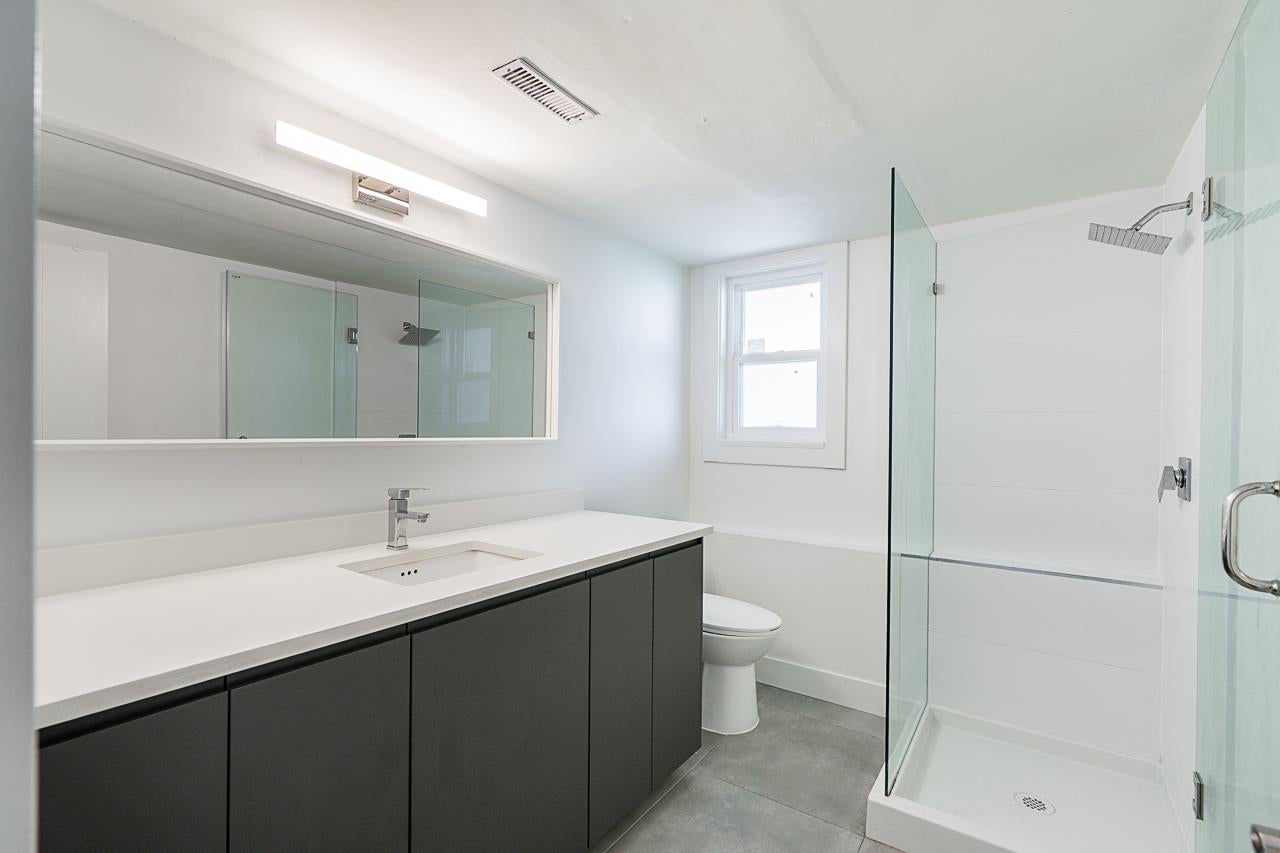 4346 Dundas Street - Vancouver Heights Single Family Residence for Sale, 6 Bedrooms (R3053112)# - 35