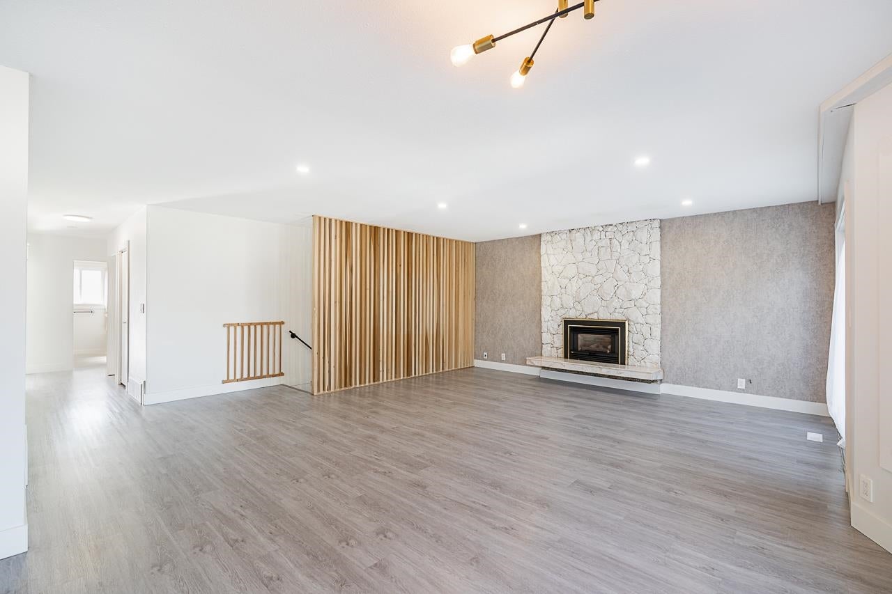 4346 Dundas Street - Vancouver Heights Single Family Residence for Sale, 6 Bedrooms (R3053112)# - 8