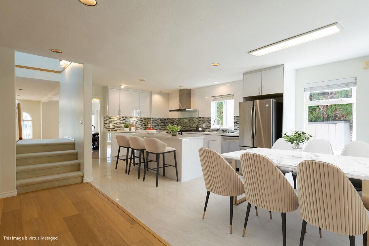 2276 Sicamous Avenue - Coquitlam East Single Family Residence for Sale, 7 Bedrooms (R3053202)# - 10