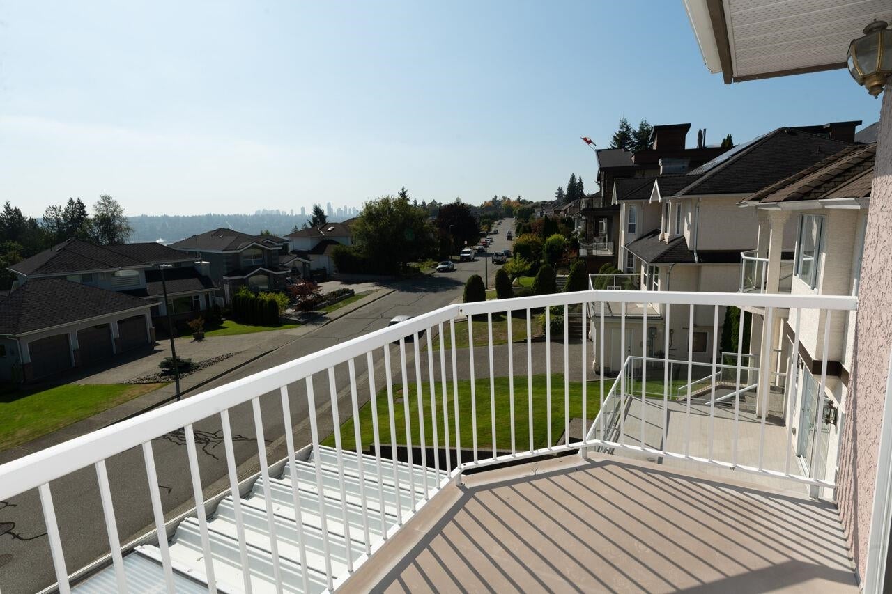 2276 Sicamous Avenue - Coquitlam East Single Family Residence for Sale, 7 Bedrooms (R3053202)# - 18