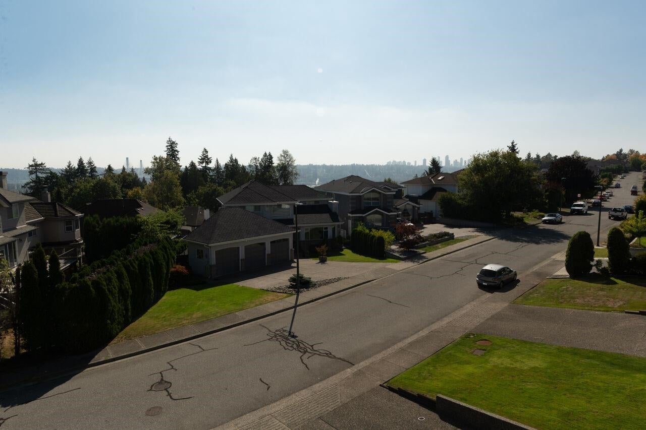 2276 Sicamous Avenue - Coquitlam East Single Family Residence for Sale, 7 Bedrooms (R3053202)# - 19