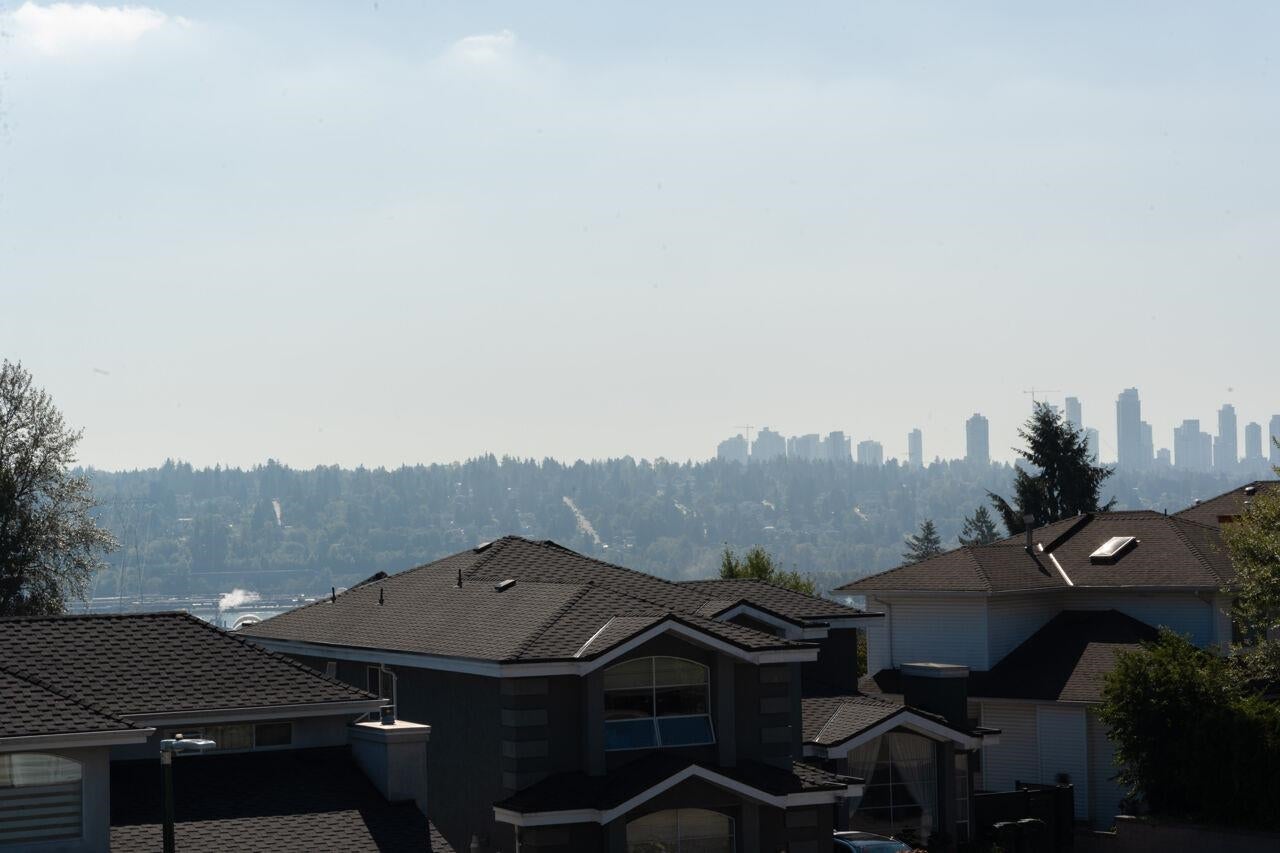 2276 Sicamous Avenue - Coquitlam East Single Family Residence for Sale, 7 Bedrooms (R3053202)# - 23