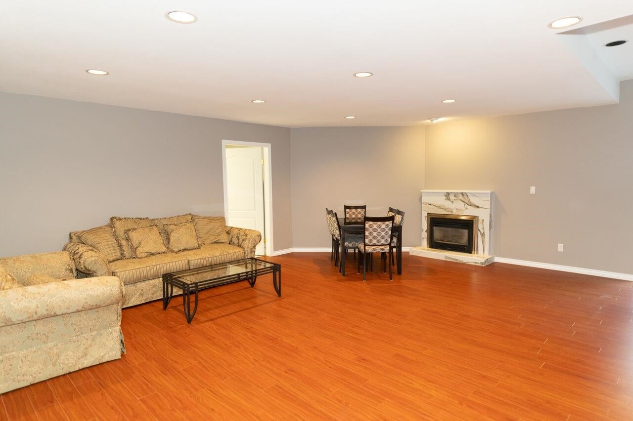 2276 Sicamous Avenue - Coquitlam East Single Family Residence for Sale, 7 Bedrooms (R3053202)# - 29