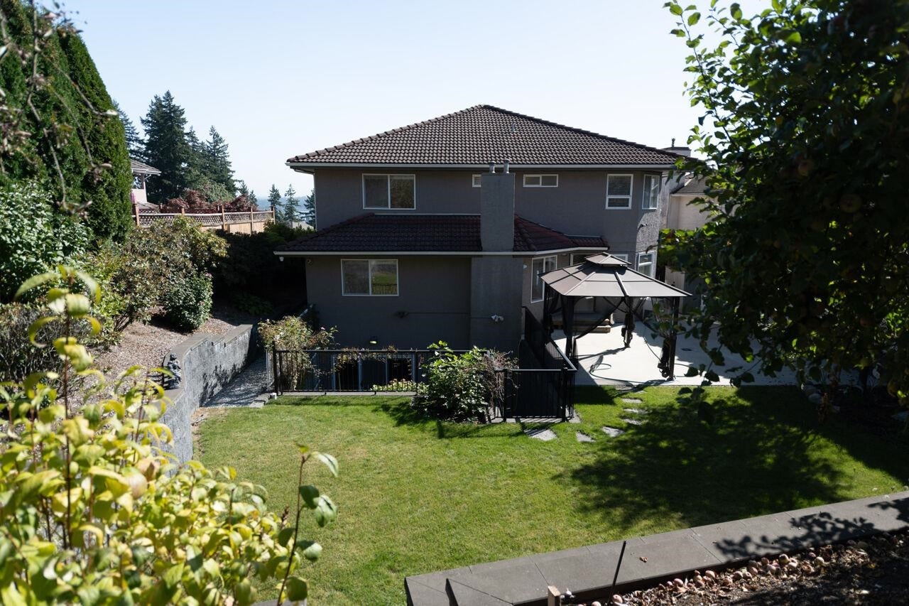 2276 Sicamous Avenue - Coquitlam East Single Family Residence for Sale, 7 Bedrooms (R3053202)# - 38