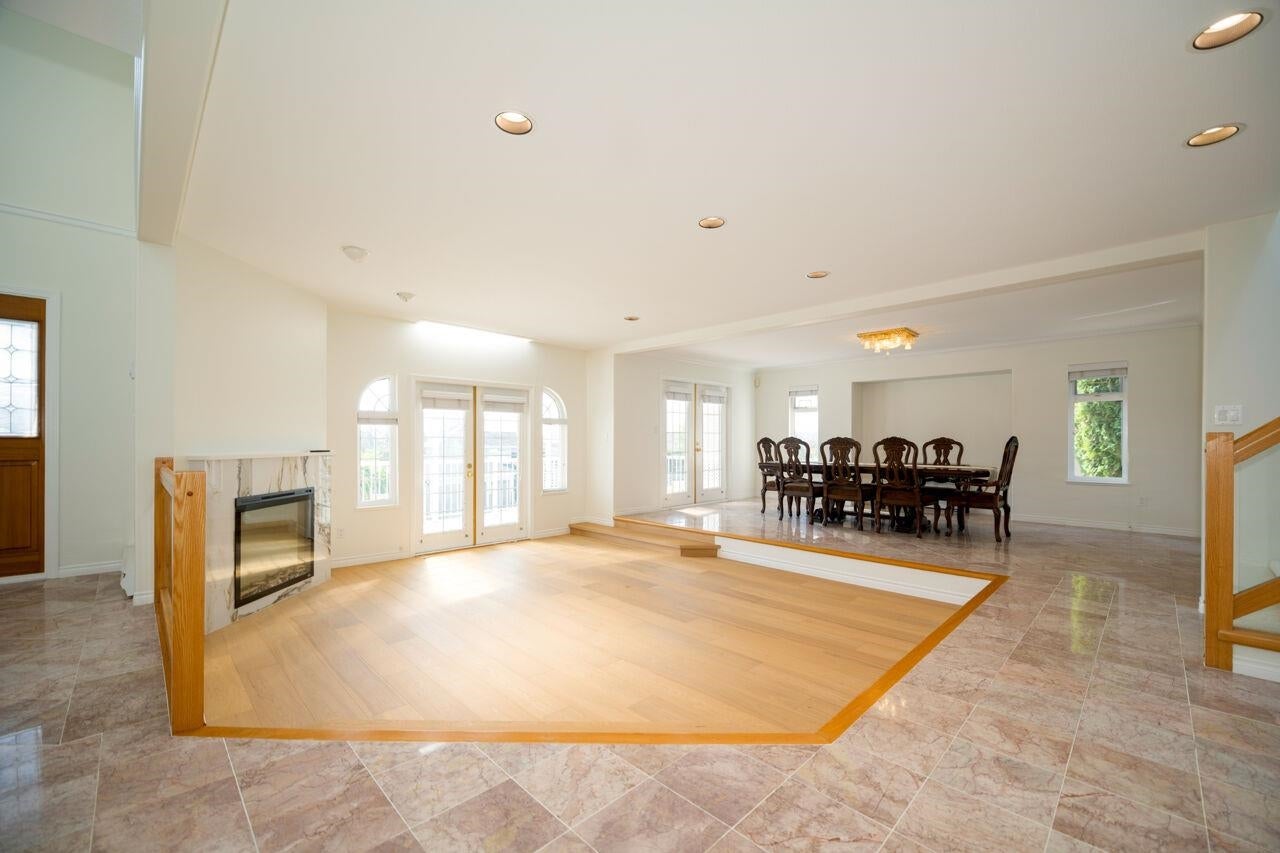 2276 Sicamous Avenue - Coquitlam East Single Family Residence for Sale, 7 Bedrooms (R3053202)# - 4