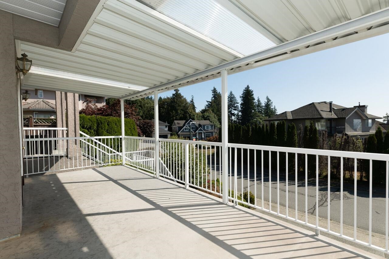 2276 Sicamous Avenue - Coquitlam East Single Family Residence for Sale, 7 Bedrooms (R3053202) #8