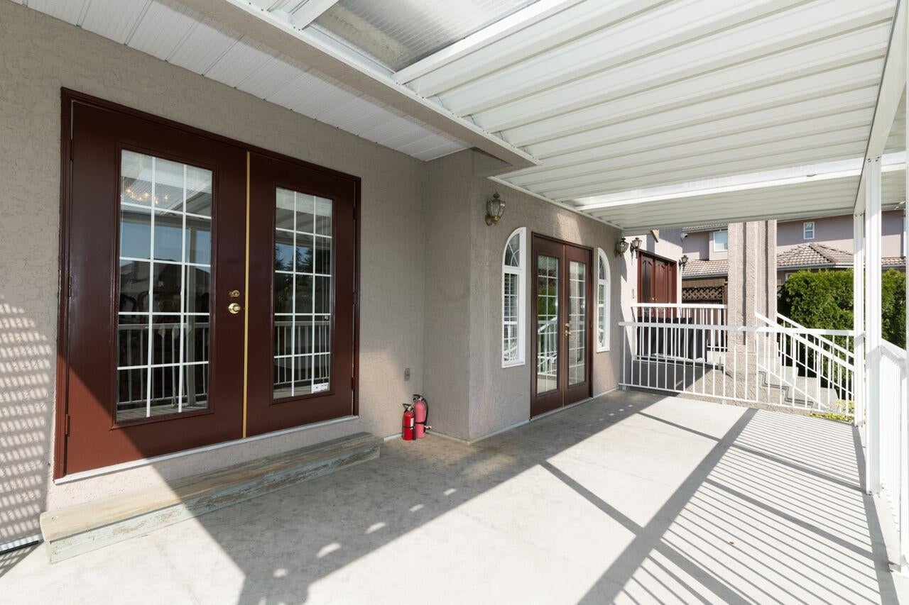2276 Sicamous Avenue - Coquitlam East Single Family Residence for Sale, 7 Bedrooms (R3053202) #9
