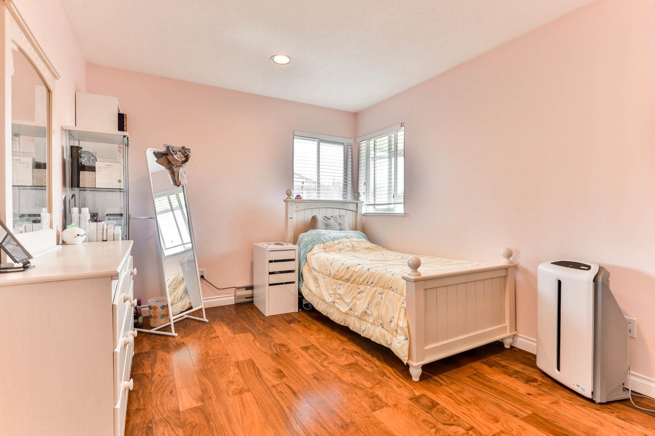 1831 Walnut Crescent - Central Coquitlam Single Family Residence for Sale, 5 Bedrooms (R3053687)# - 23
