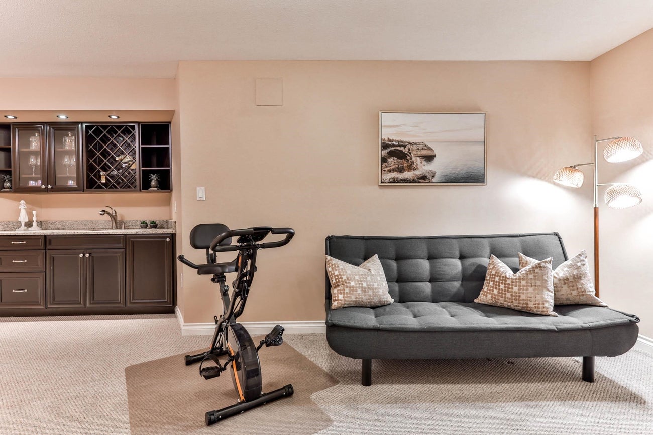 1831 Walnut Crescent - Central Coquitlam Single Family Residence for Sale, 5 Bedrooms (R3053687)# - 29
