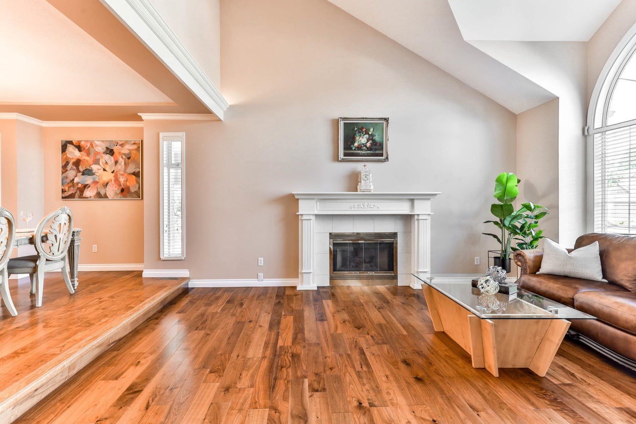 1831 Walnut Crescent - Central Coquitlam Single Family Residence for Sale, 5 Bedrooms (R3053687)# - 9