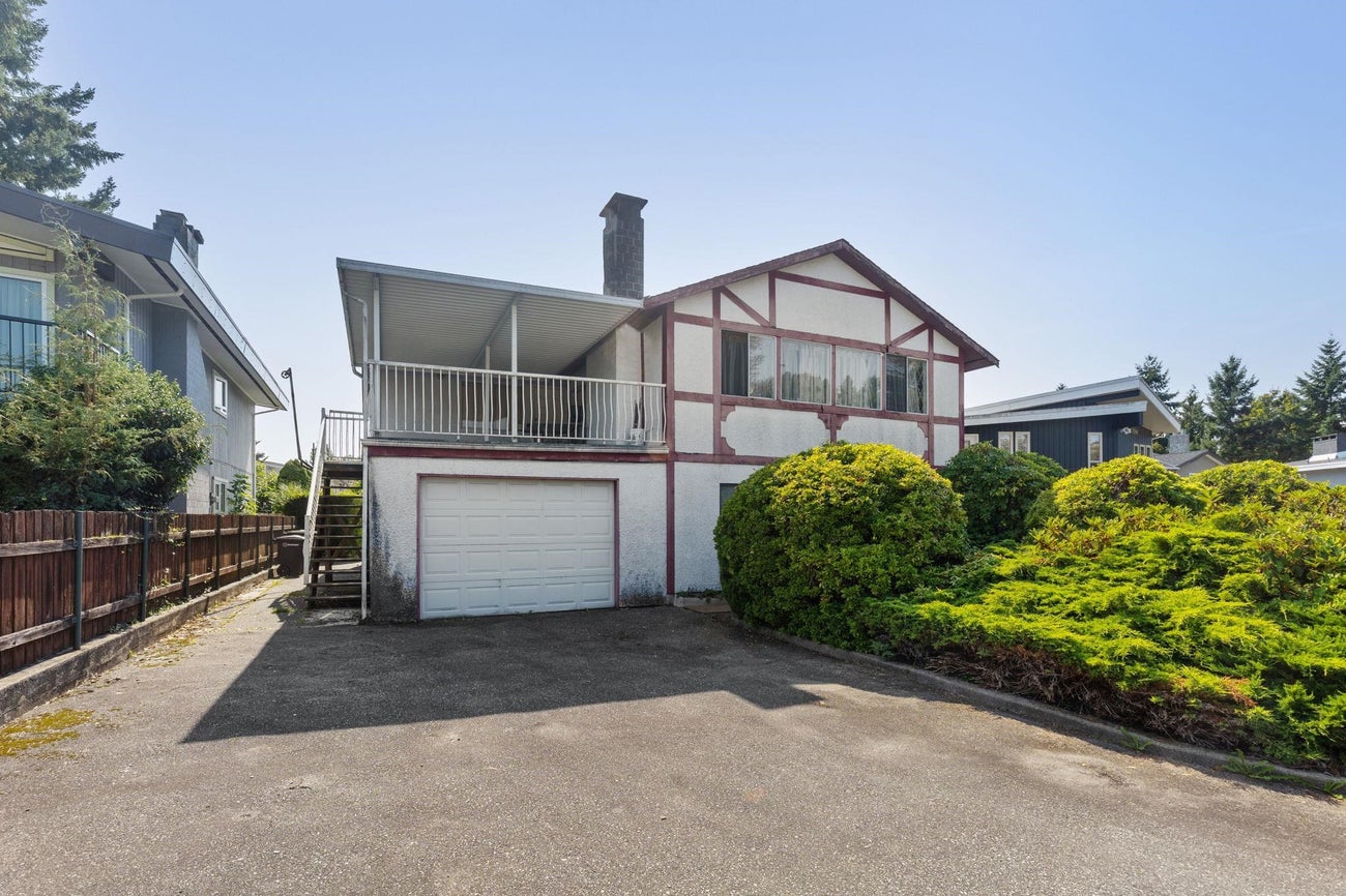 920 Everett Crescent - Sperling-Duthie Single Family Residence for Sale, 5 Bedrooms (R3053971) #1