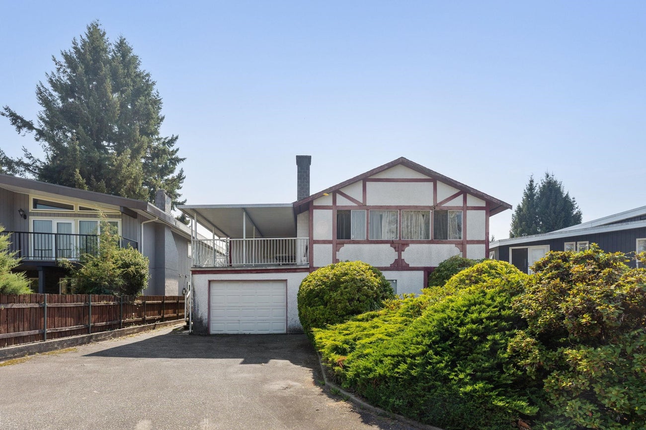 920 Everett Crescent - Sperling-Duthie Single Family Residence for Sale, 5 Bedrooms (R3053971) #2
