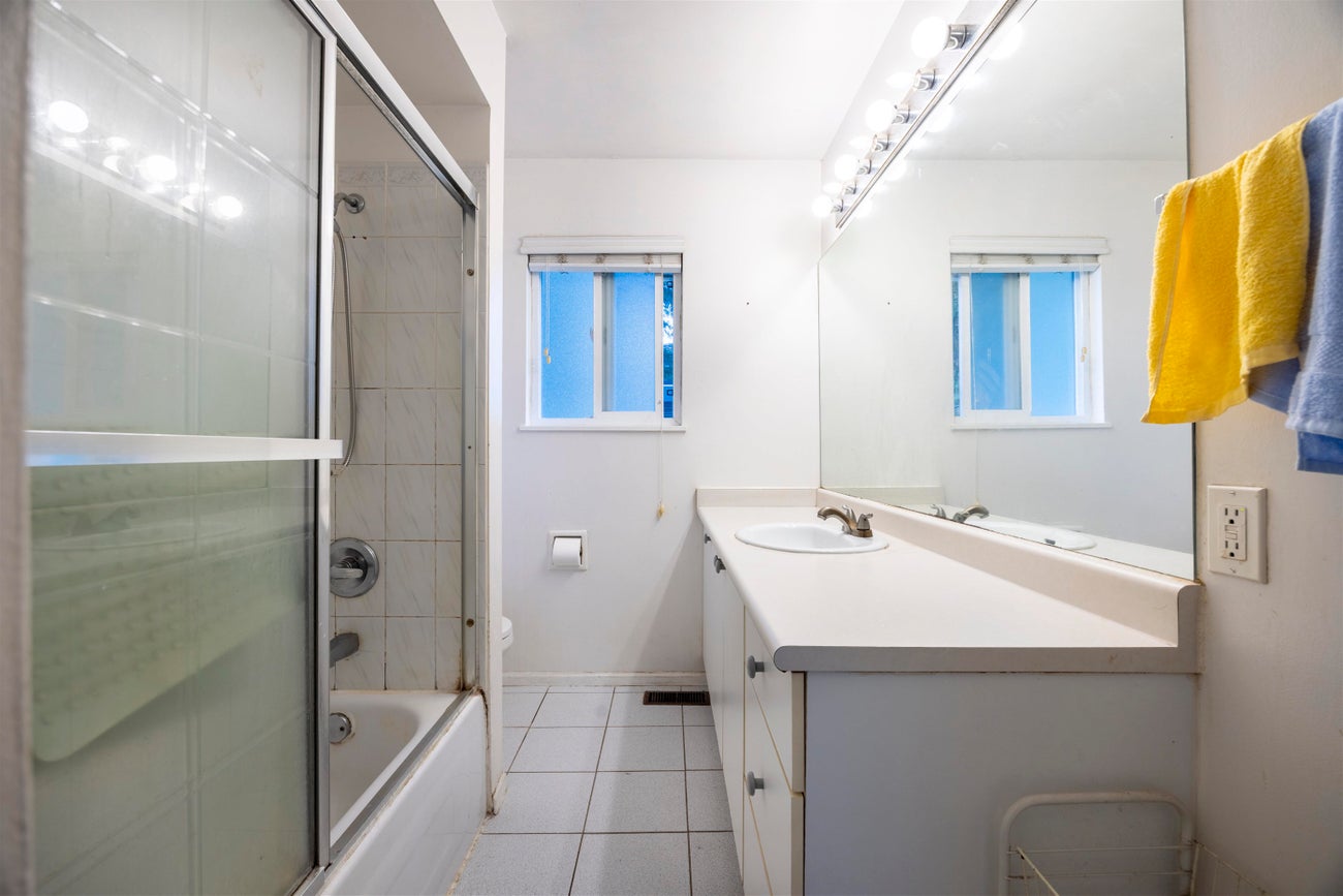 675 Duncan Avenue - Sperling-Duthie Single Family Residence for Sale, 5 Bedrooms (R3054105)# - 17