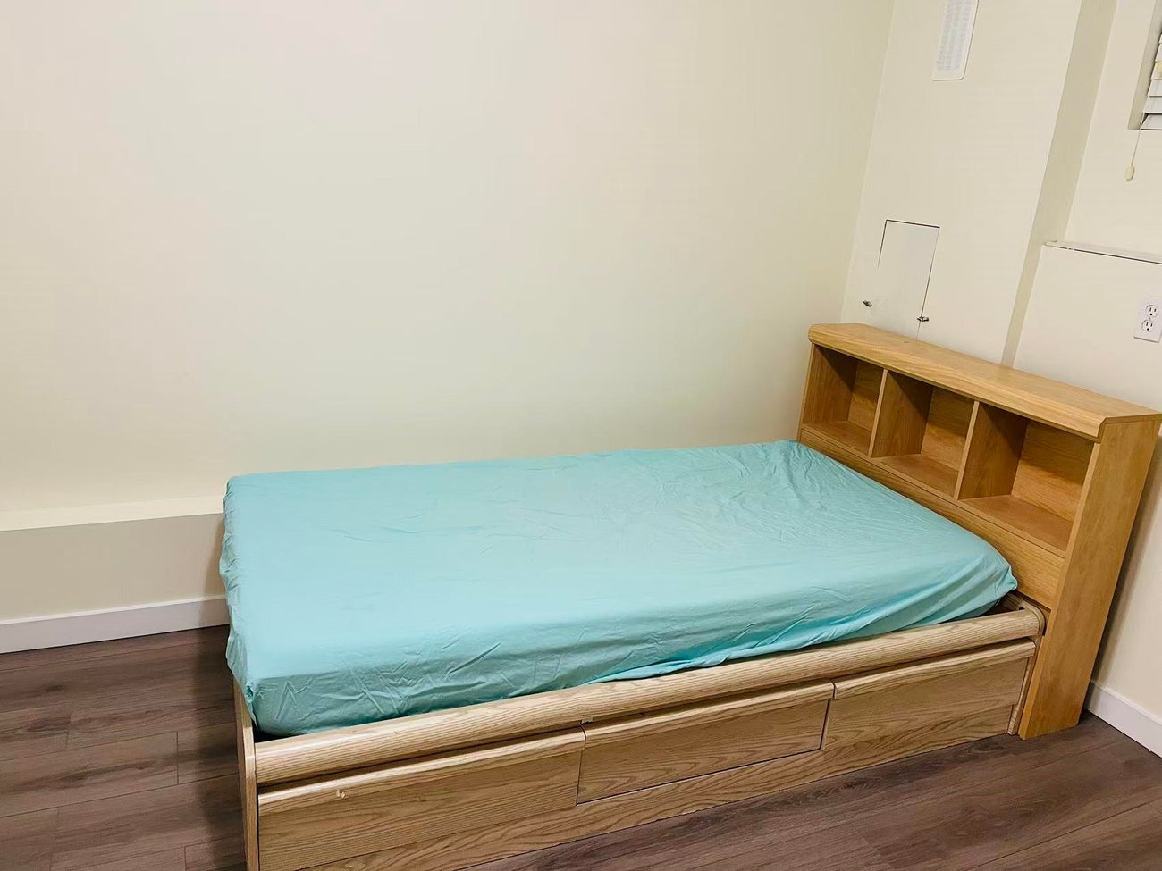 675 Duncan Avenue - Sperling-Duthie Single Family Residence for Sale, 5 Bedrooms (R3054105)# - 24