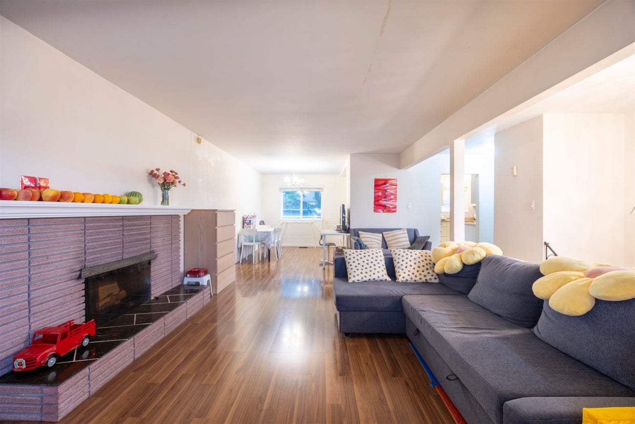 675 Duncan Avenue - Sperling-Duthie Single Family Residence for Sale, 5 Bedrooms (R3054105)# - 6