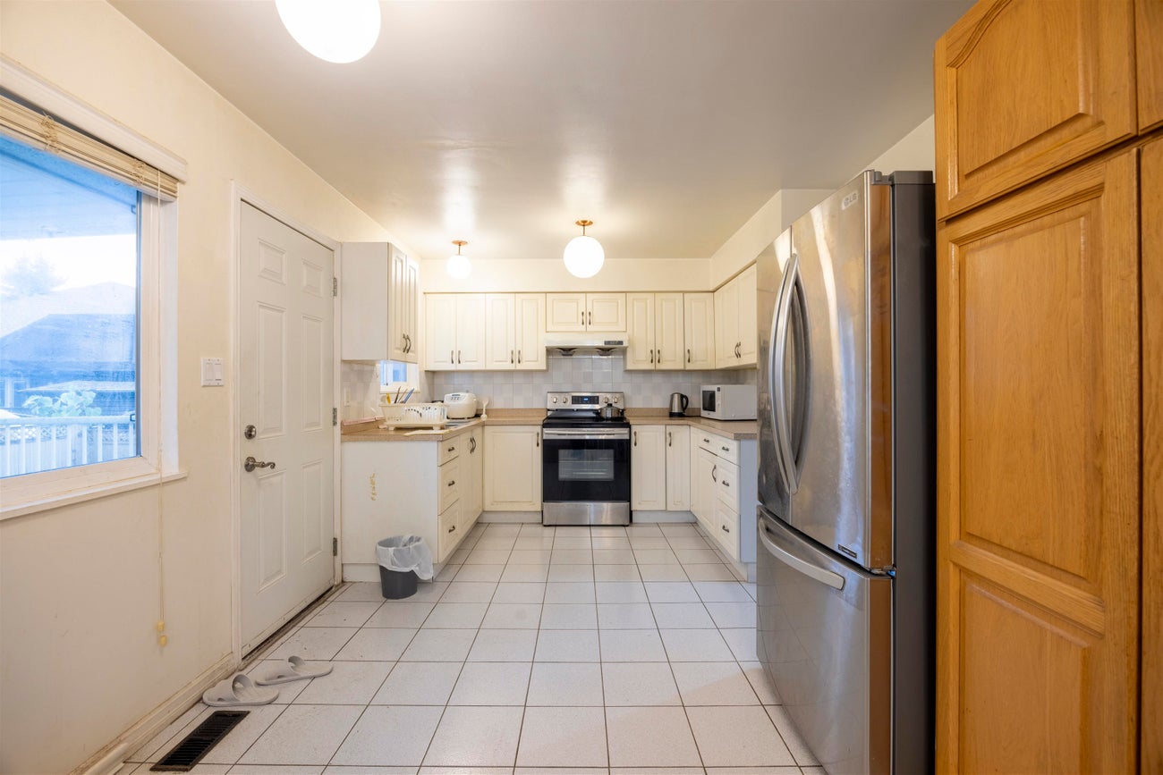 675 Duncan Avenue - Sperling-Duthie Single Family Residence for Sale, 5 Bedrooms (R3054105) #9