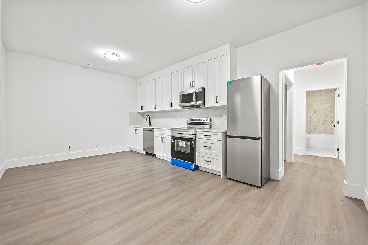 687 Folsom Street - Central Coquitlam Single Family Residence for Sale, 7 Bedrooms (R3054192) #33