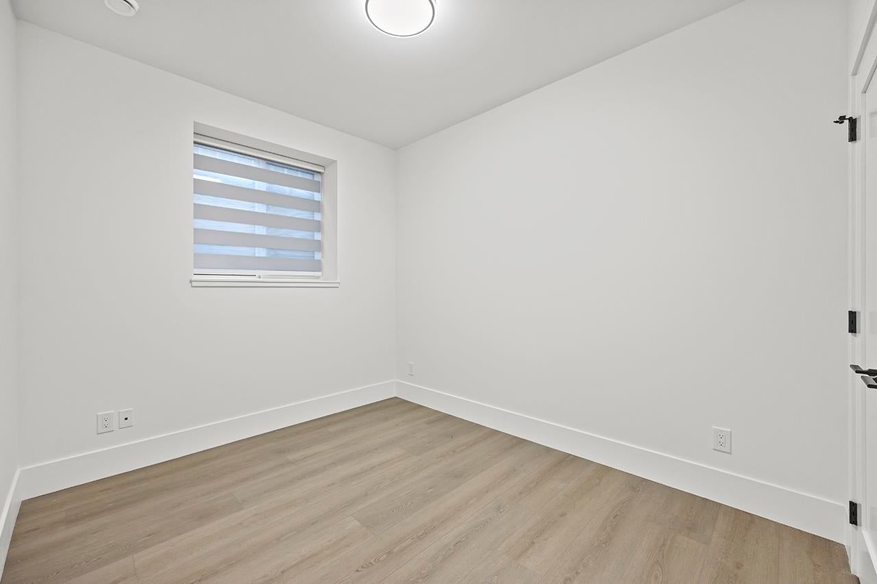 687 Folsom Street - Central Coquitlam Single Family Residence for Sale, 7 Bedrooms (R3054192) #34