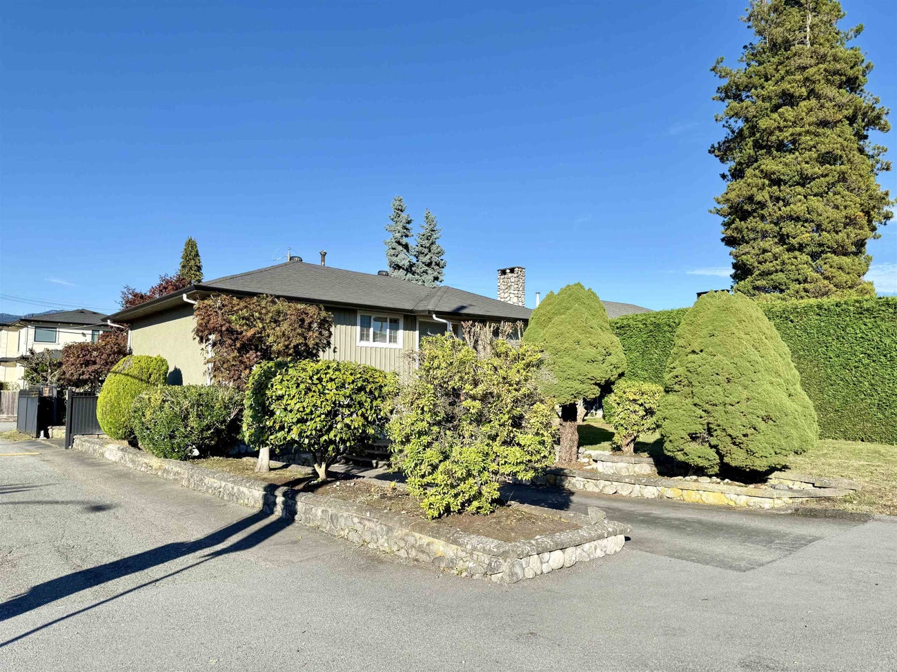 6525 Carnegie Street - Sperling-Duthie Single Family Residence for Sale, 4 Bedrooms (R3054329)# - 3