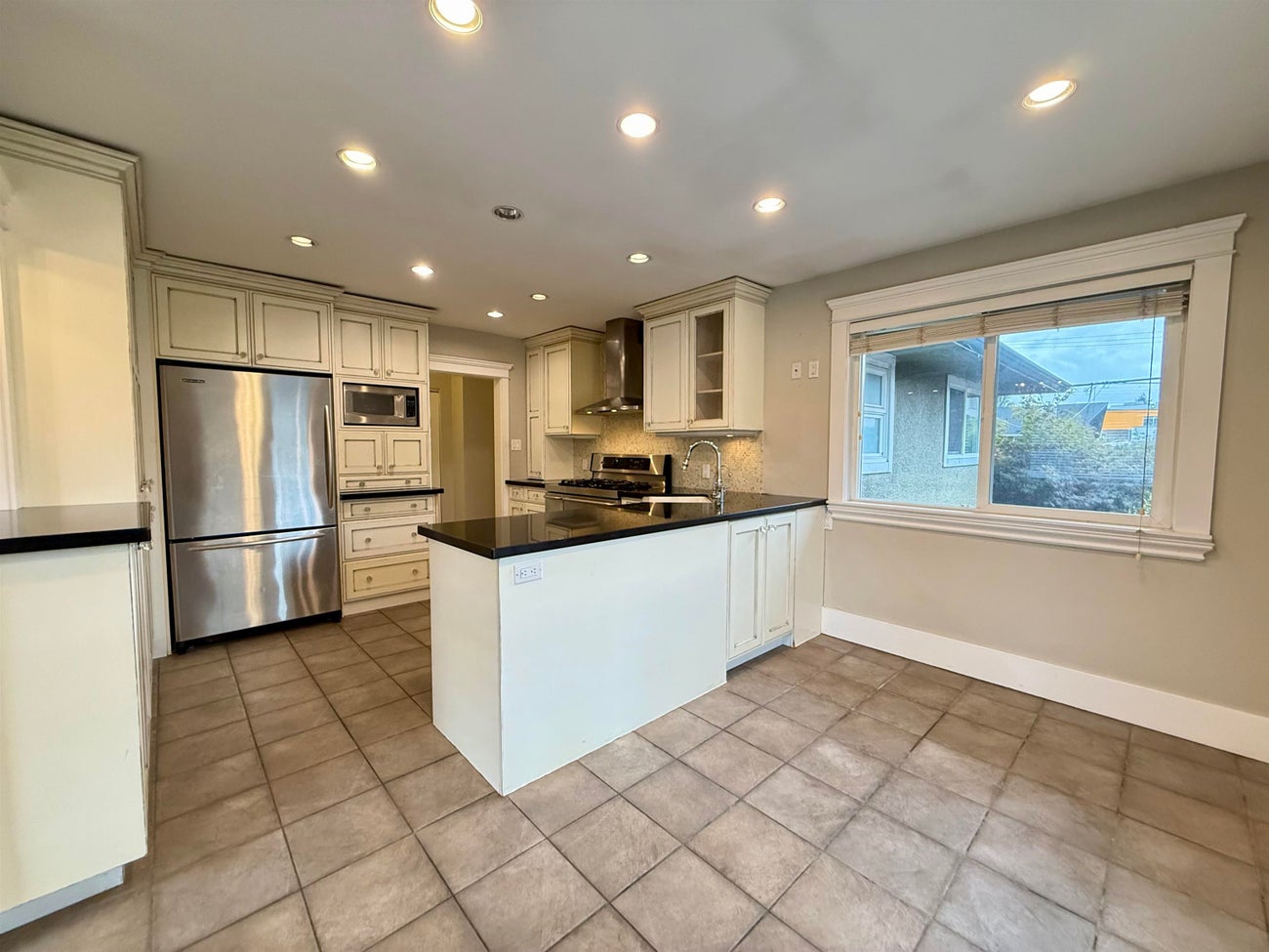 6525 Carnegie Street - Sperling-Duthie Single Family Residence for Sale, 4 Bedrooms (R3054329)# - 7